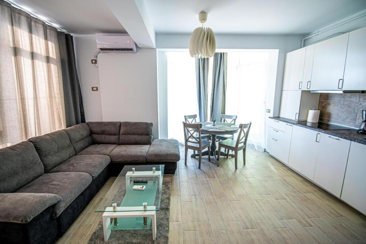 Apartament Katrina - Alezzi Beach - Sea View Năvodari Buitenkant foto