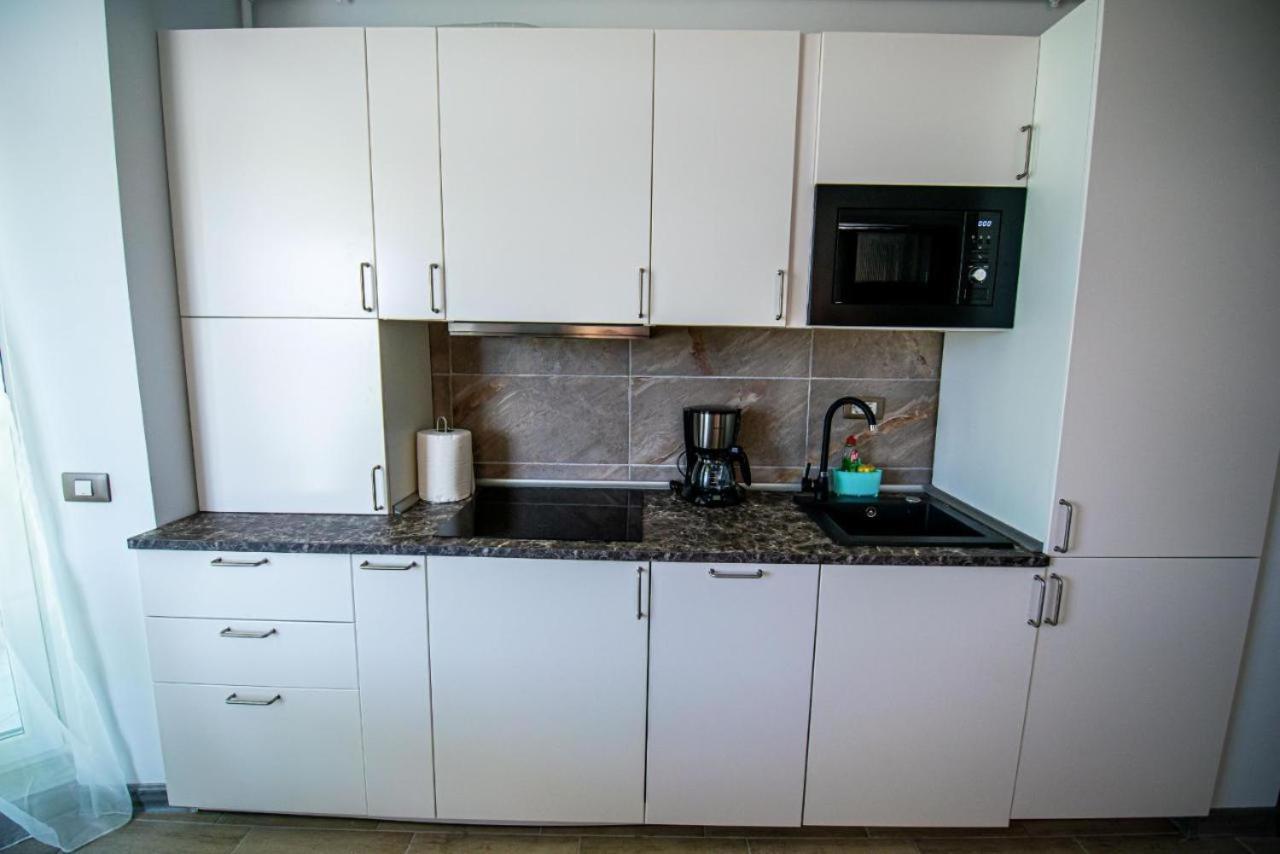 Apartament Katrina - Alezzi Beach - Sea View Năvodari Buitenkant foto